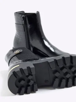 Bottines Chelsea River Island vernies à bride cœur