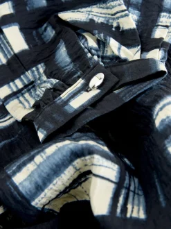 Carreaux bleu marine/écru - Chemisier décontracté à manches longues avec trou de serrure