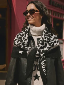 Écharpe douillette triangle Rockett St George