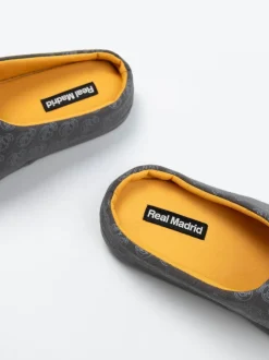 Chaussons Vanilla Underground Real Madrid à logo