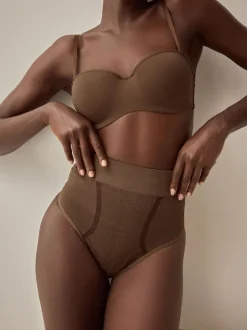 Chocolat Nude - Slips gainants fermes sans coutures pour le contrôle du ventre