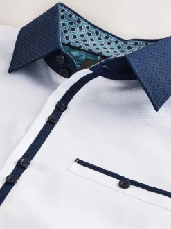 Collier Blanc Hatch Contrat - Chemise de soirée élégante à manches longues