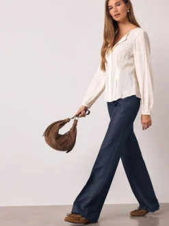 écru - Chemisier texturé à col bateau et manches longues