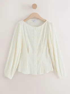 écru - Chemisier texturé à col bateau et manches longues