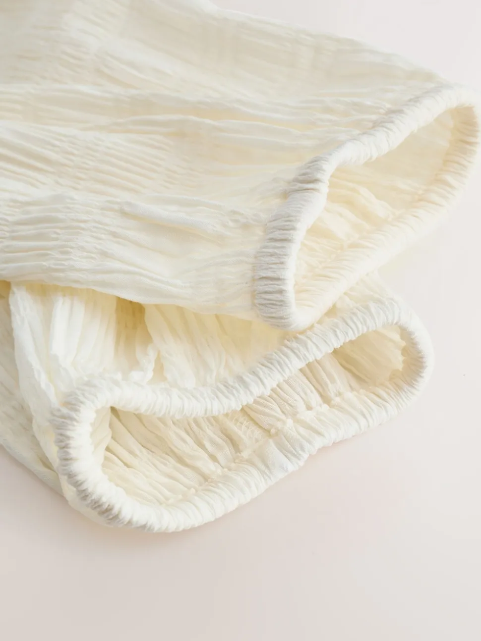 écru - Chemisier texturé à col bateau et manches longues