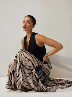 Écru imprimé zèbre - Jupe mi-longue asymétrique en satin effet froissé