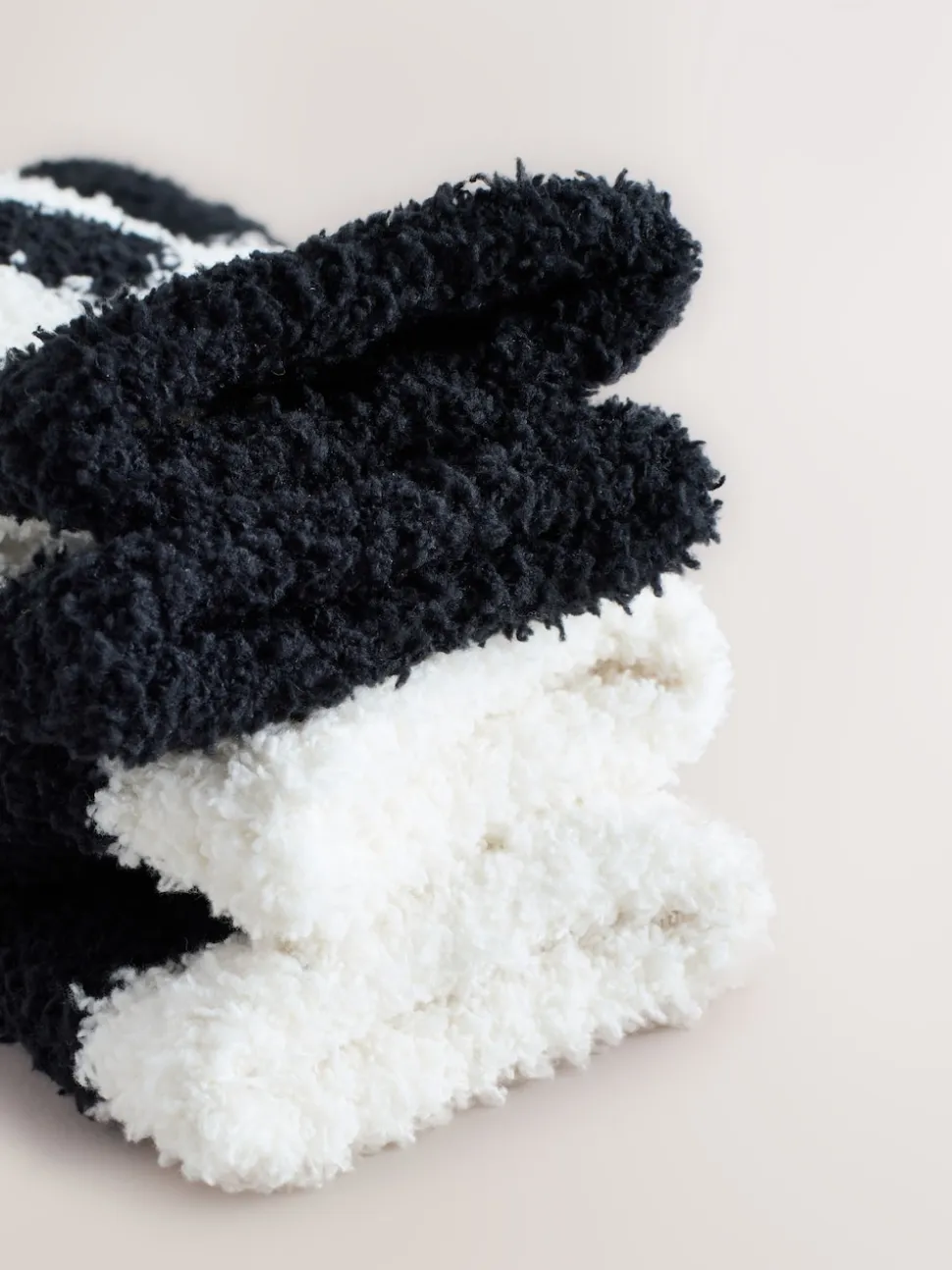 Cœurs rouges noir/blanc - Lot de 2 paires de chaussettes douillettes