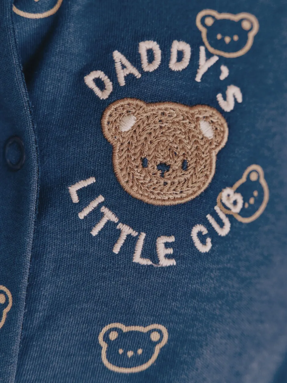Daddys bleu marine Little Cub - Bébé Family Combinaison de nuit (0-2yrs)