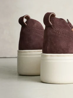 Daim marron chocolat - Baskets Signature en cuir à plateforme compensée épaisse