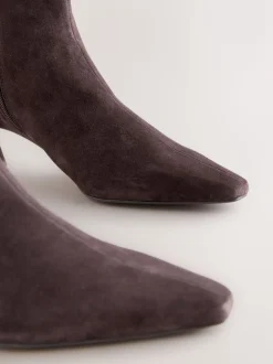Daim marron chocolat - Bottines à talons Forever Comfort® avec bout ciselé
