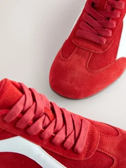Daim rouge - Baskets à lacets Forever Comfort® en cuir à semelle slim