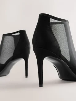 Détail en maille noire - Bottes à bout pointu avec barre en T