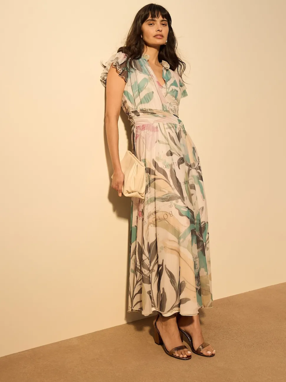 Ecru Floral - Robe longue Grande occasion à col en V Imprimé en maille Plissé