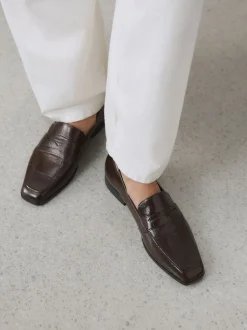 Effet croco Marron chocolat - Mocassins Forever Comfort® à bout carré