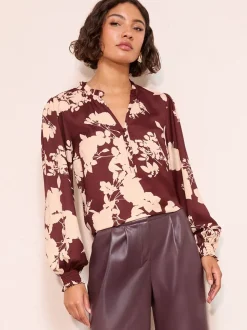 Fleurs de Bourgogne - Chemisier Friends Like These manches longues à col en V boutonné sur le devant