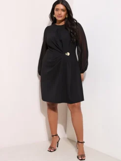 Friends Like These robe courte transparente à manches longues avec détail quincaillerie