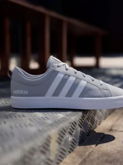 Gris - adidas VS Pace Trainers