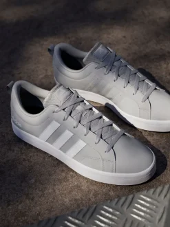 Gris - adidas VS Pace Trainers