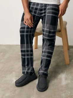 Gris - Chaussons fermés coupe large