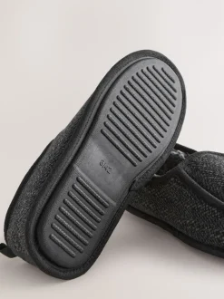 Gris - Chaussons fermés coupe large