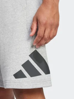 Gris - Short adidas Essentials à grand logo Français éponge