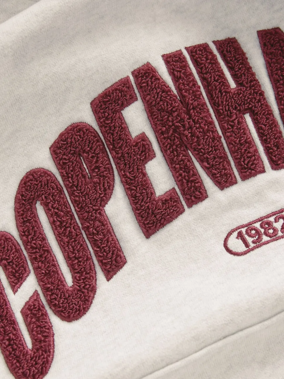 Gris avec noms de villes - Sweat à capuche (3-16 ans)