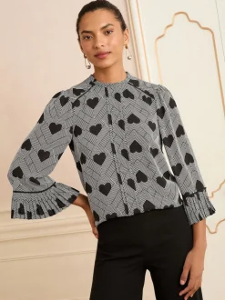 Gris imprimé cœur - Chemisier Love & Roses plissé à manches flûte à col rond