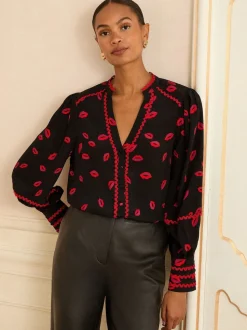 Imprimé lèvres noires - Chemisier Love & Roses manches longues à col cranté