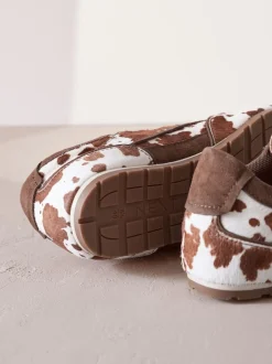 Imprimé vache - Baskets slim en cuir haut de gamme à lacets