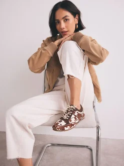 Imprimé vache - Baskets slim en cuir haut de gamme à lacets