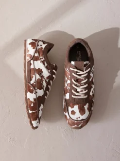 Imprimé vache - Baskets slim en cuir haut de gamme à lacets