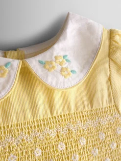 Jaune clair - Robe de fête JoJo Maman Bébé Bud Fleurie Brodé à col smocké