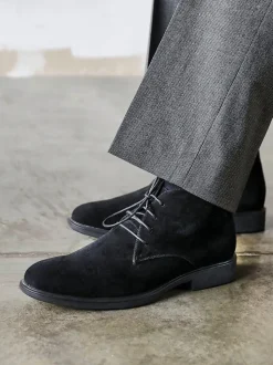 Linzi bottes Francesco Chukka