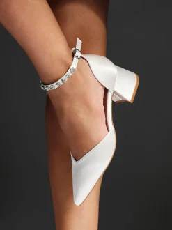 Linzi Mariage Jordanna Low Block Court talons With Embellished Ankle Strap