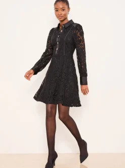 Lipsy Court robe patineuse à manches longues en dentelle
