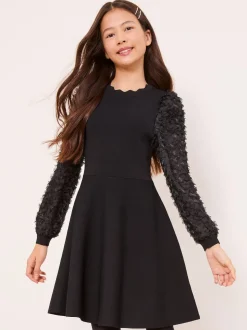 Lipsy Robe en maille à manches texturées (5-16ans)