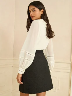 Love & Roses Boucle Scallop Mini Skirt