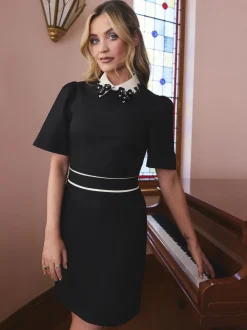 Love & Roses mini-robe à col brodé à fleurs en crêpe