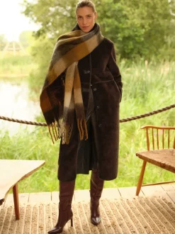 Manteau Love & Roses mi-long en shearling à liserés