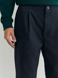 marine - Coupe fuselée régulière - Pantalons Chinos extensibles plissés avec taille élastique