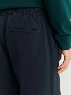 marine - Coupe fuselée régulière - Pantalons Chinos extensibles plissés avec taille élastique