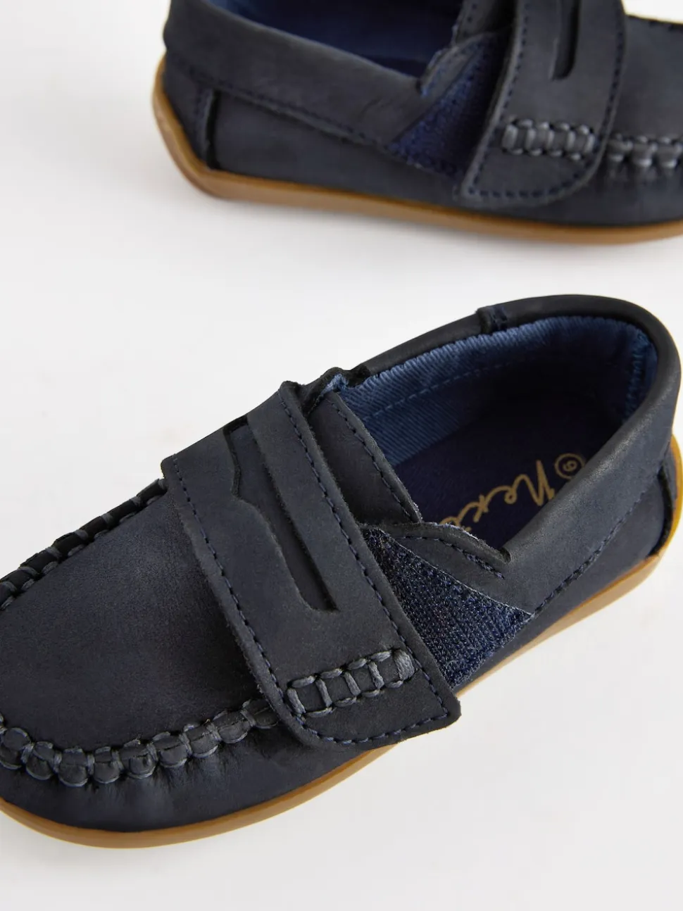 marine - Mocassins penny en cuir avec fermeture tactile et rapprochée