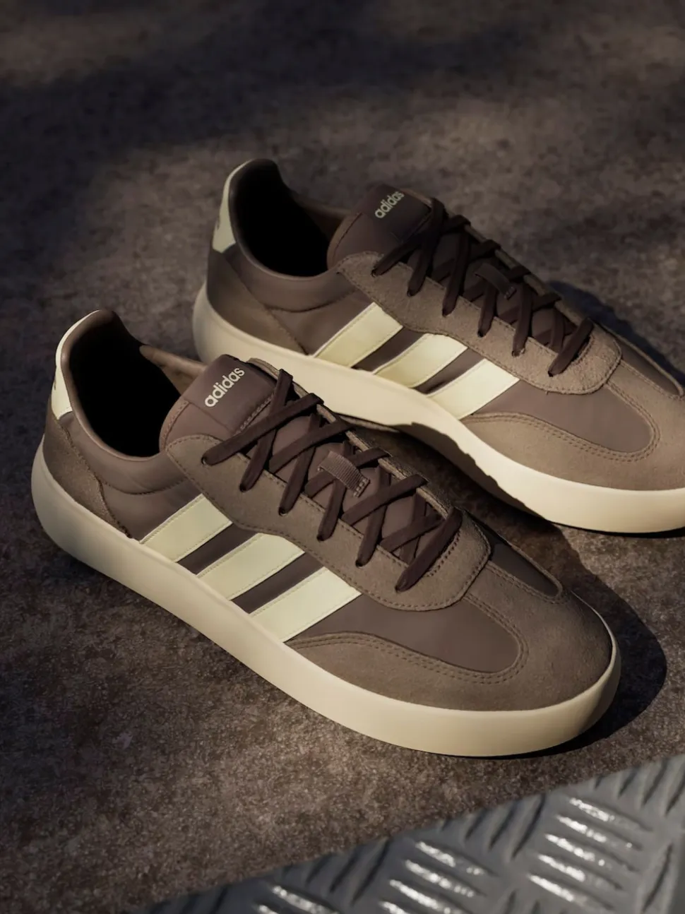 Marron - adidas Barreda Decode Trainers