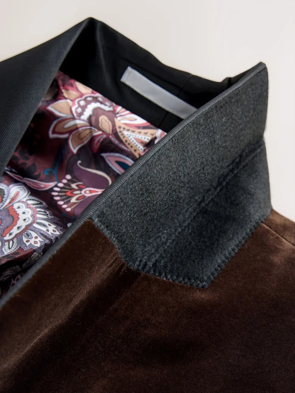 Marron - Ajustement régulier - Blazer Signature Pontoglio en velours italien avec revers châle