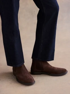 Marron - Bottines Chelsea en daim élégantes