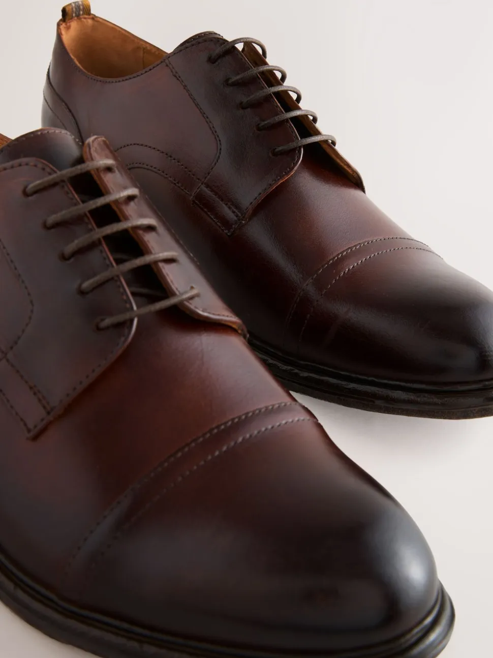 Marron - Chaussures à bout en cuir