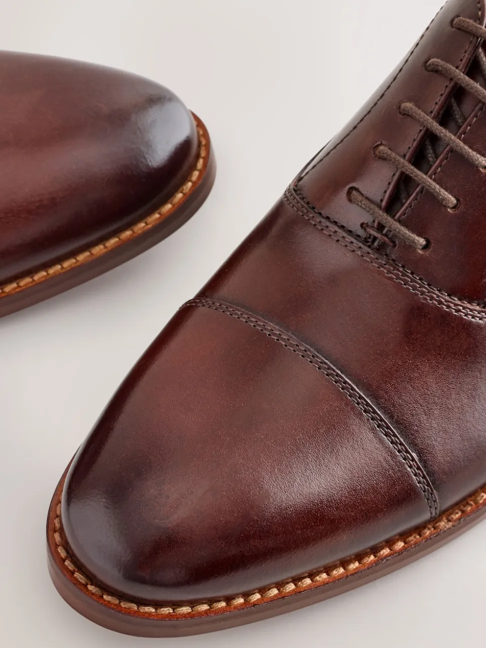 Marron - Chaussures Oxford à semelle contrastée en cuir