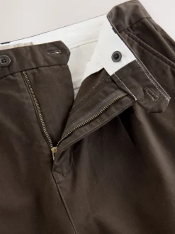 Marron - Pantalons chinos extensibles plissés simples