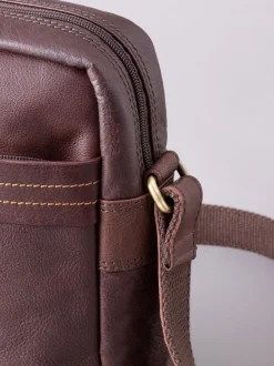 Marron - Petit sac messager Keswick en cuir Lakeland Leather