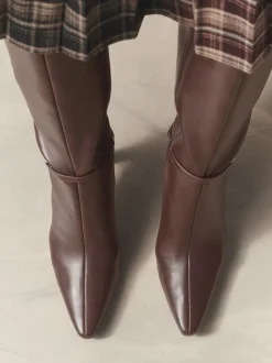 Marron chocolat - Bottes à talons Forever Comfort® à talons hauts avec finitions matérielles